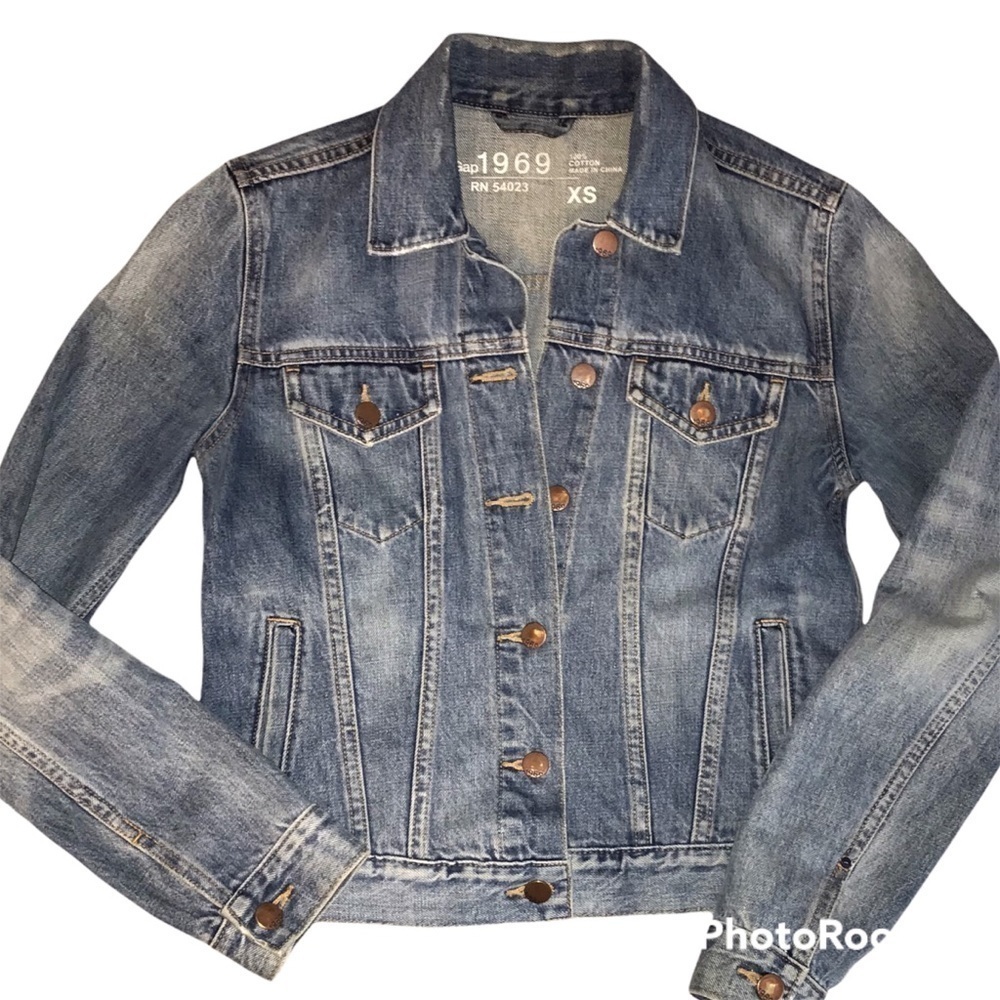 Gap Jean Jacket Button Up Flap Pockets Button Waist Denim Blue Woman’s XSmall